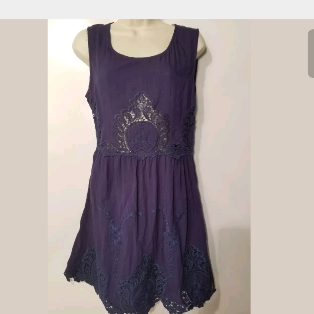 Lulumari purple dress  midi small lace